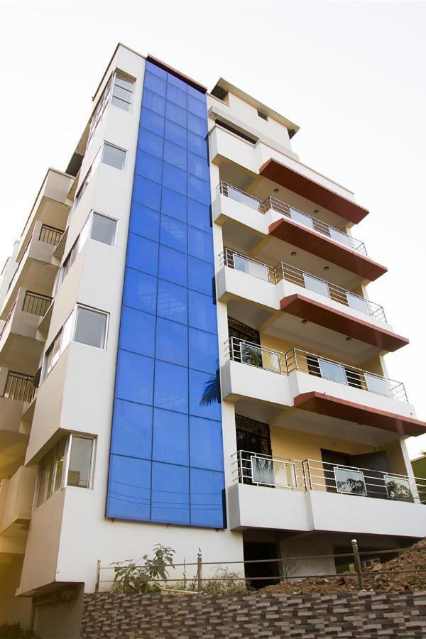 Hotel Park Riviera Guwahati Exterior foto